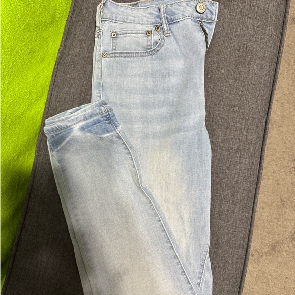 Aeropostale skinny high waisted jeans - Picture 2 of 4